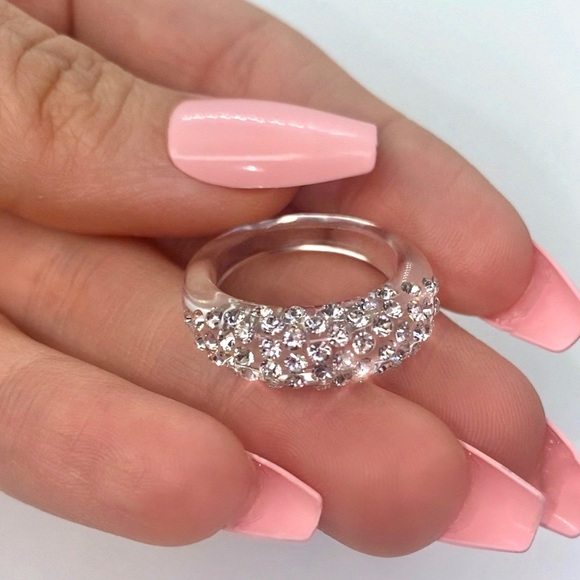 Clear acrylic crystal Lucite ring made with Swarovski crystals - Picture 5 of 12
